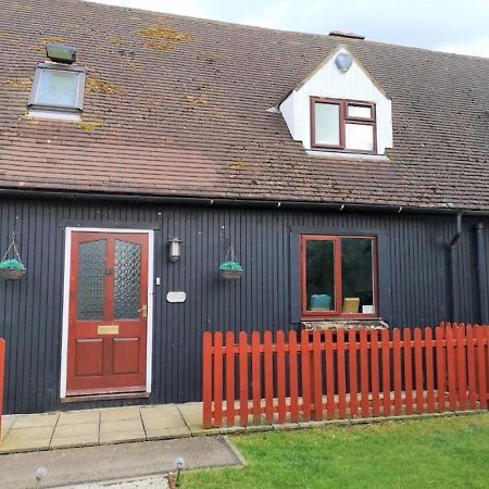 Chalet Cottages Streatley  Exterior photo